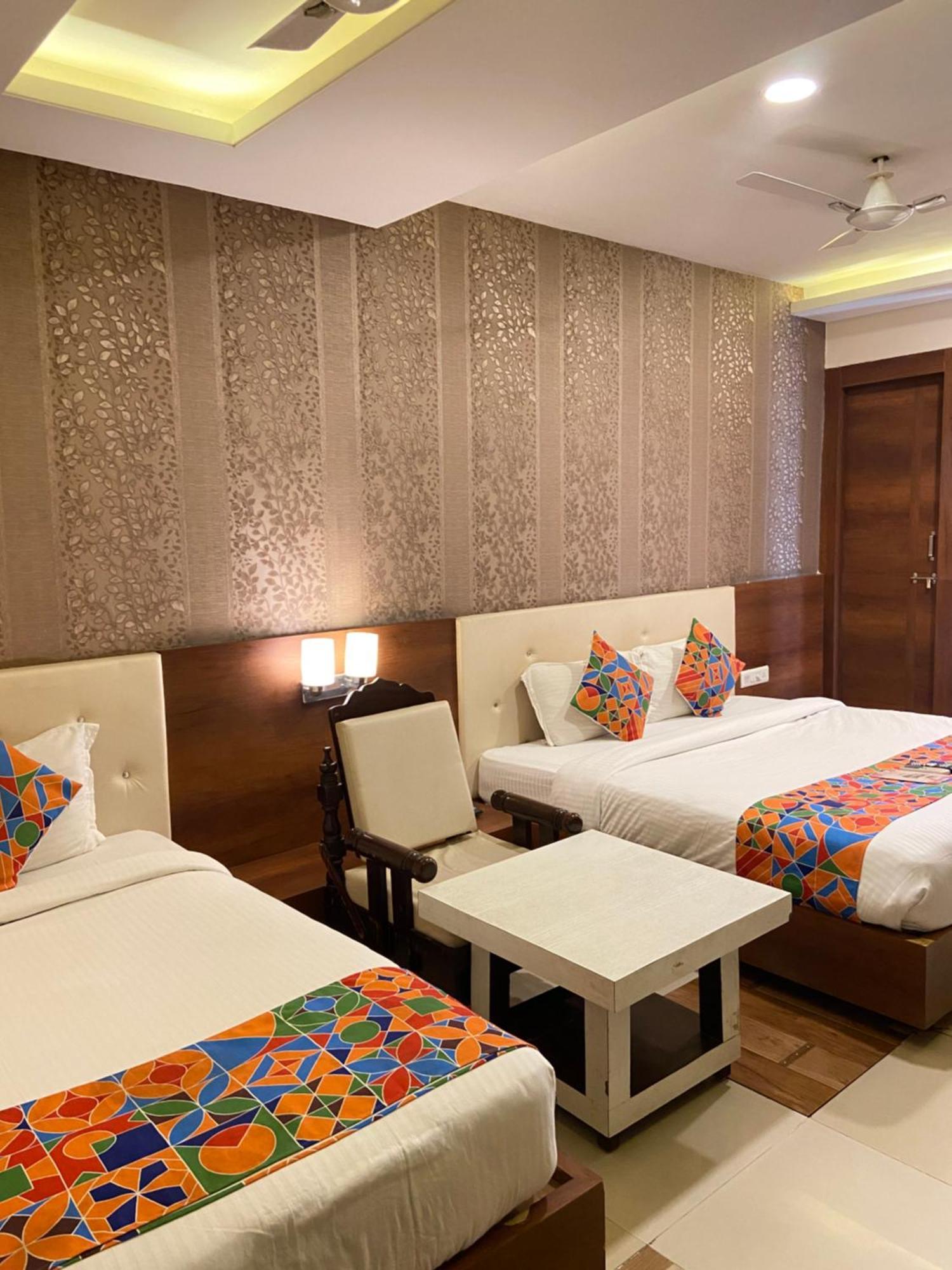 Hotel Damanis Udaipur Esterno foto