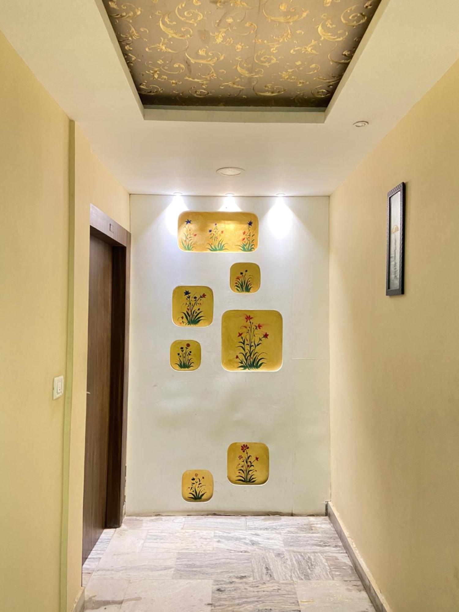 Hotel Damanis Udaipur Esterno foto