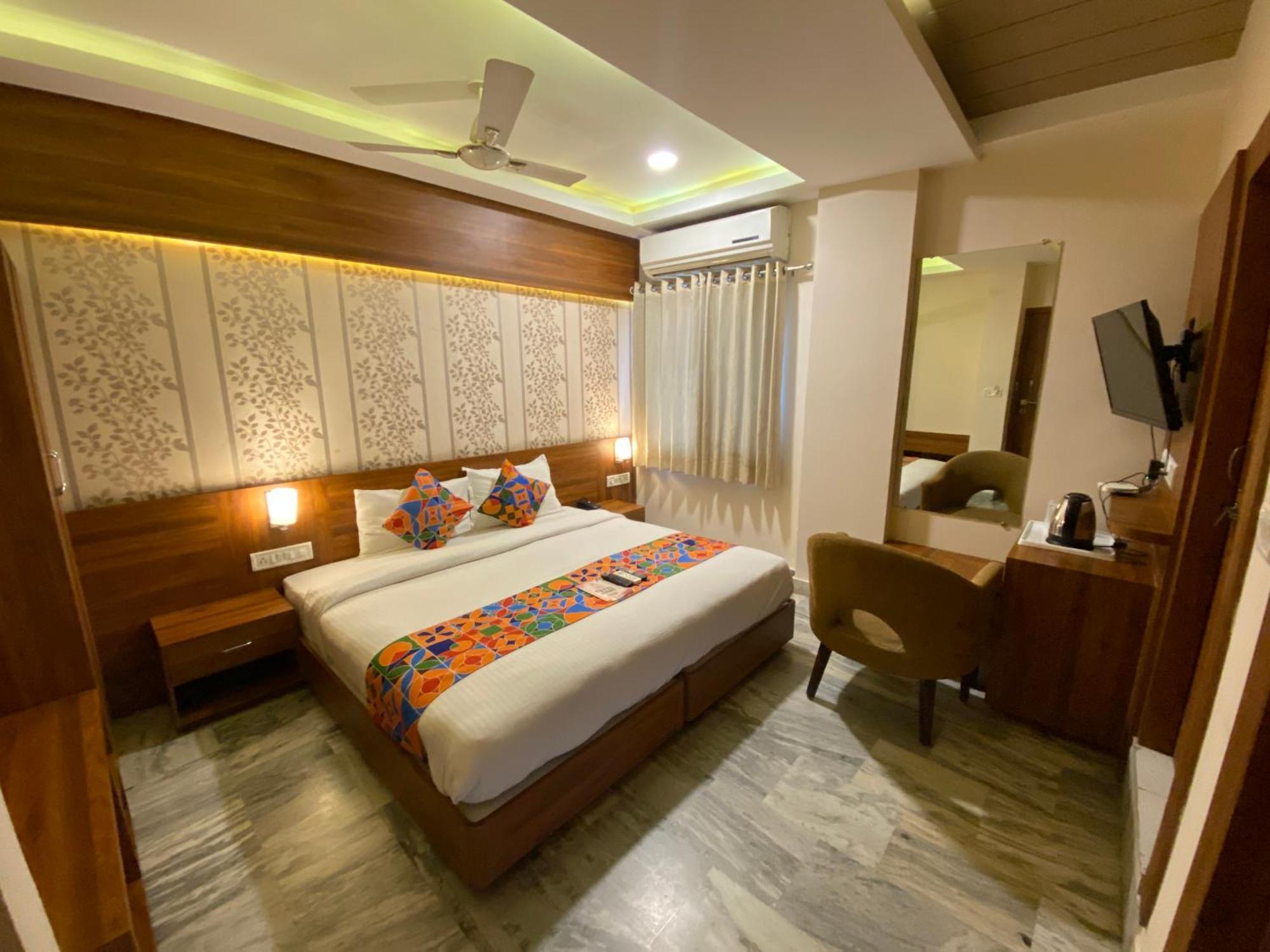 Hotel Damanis Udaipur Esterno foto